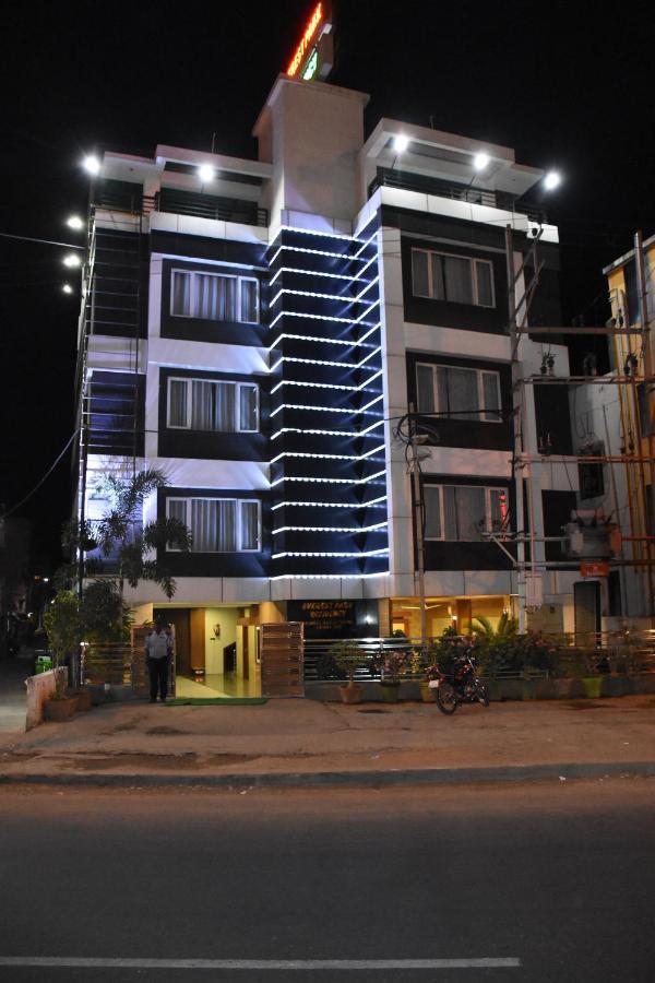 เอเวอเรสต์ พาร์ค เรสซิเดนซี Hotel Tiruchirappalli ภายนอก รูปภาพ