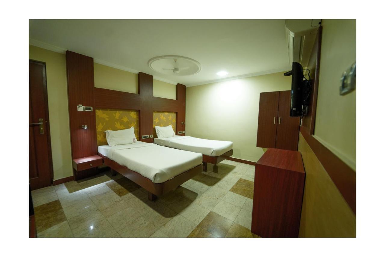 เอเวอเรสต์ พาร์ค เรสซิเดนซี Hotel Tiruchirappalli ภายนอก รูปภาพ