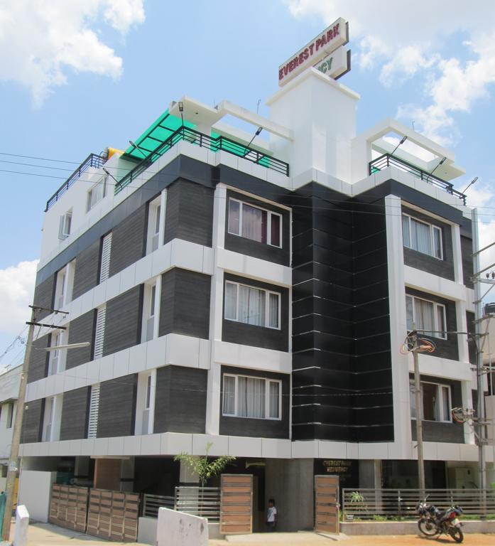 เอเวอเรสต์ พาร์ค เรสซิเดนซี Hotel Tiruchirappalli ภายนอก รูปภาพ